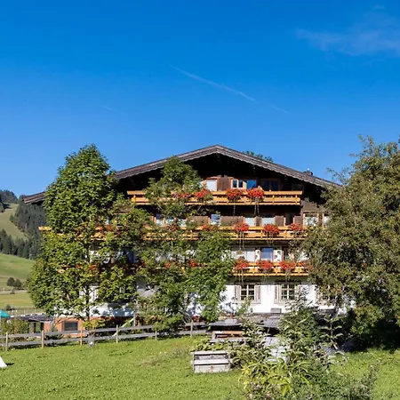 Perktold Country house